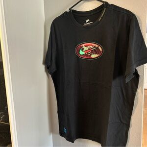 Nike Worldwide Globe Athletic T-shirt Size: Large Black